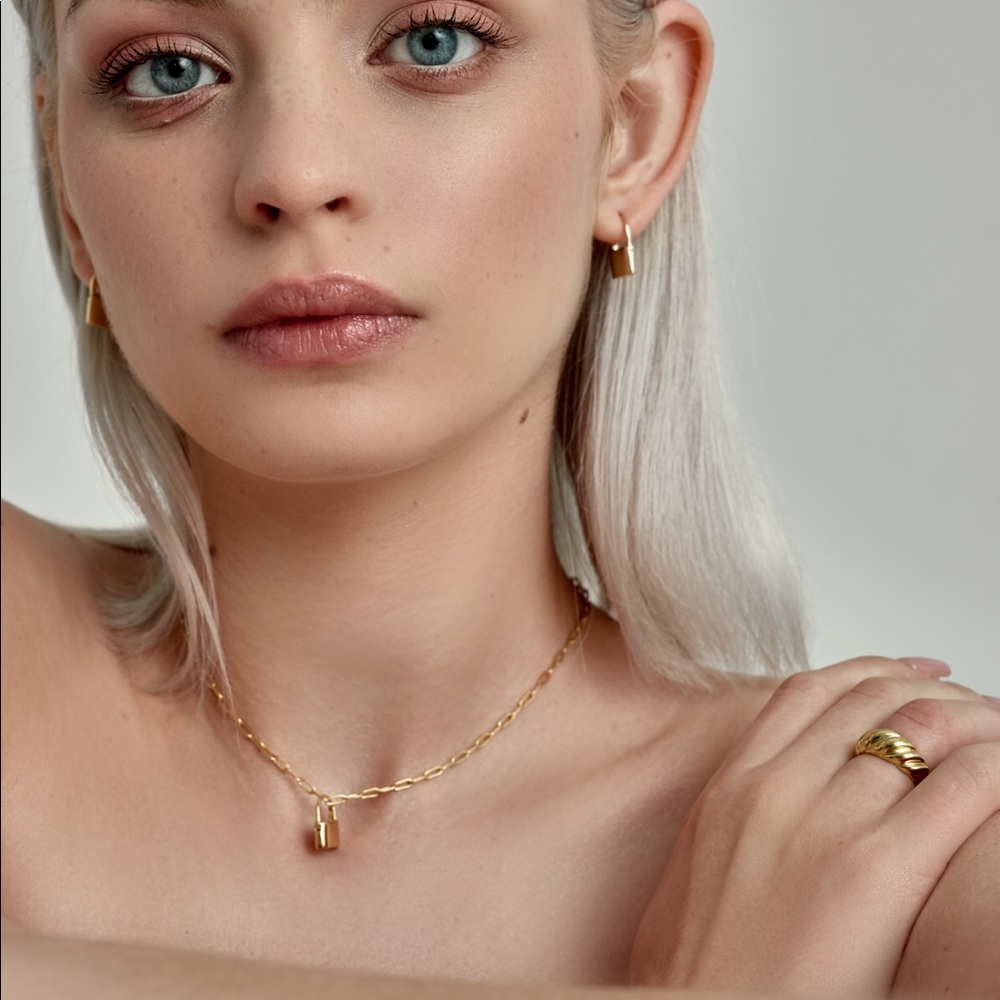 GRACE - Croissant Dome Statement ring 5 6 7 8 - Picture 2 of 5